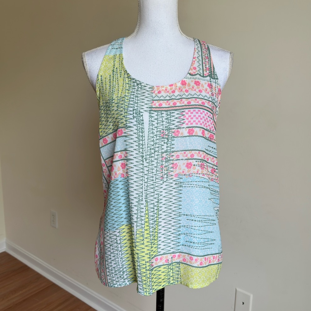Lulumari Colorful Patterned Women's Top size Large